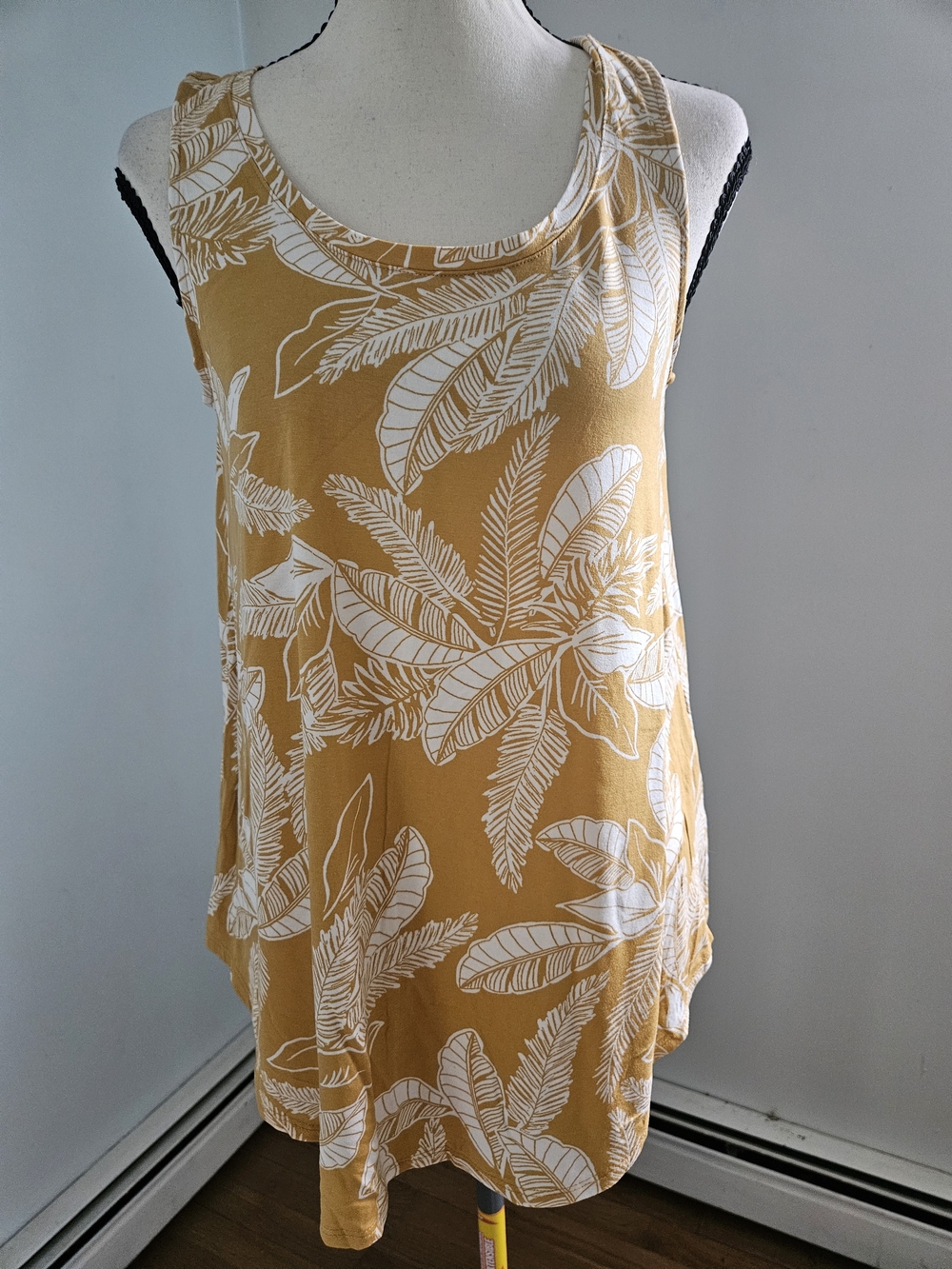Old Navy Mustard Yellow Palm-Print Tank Top